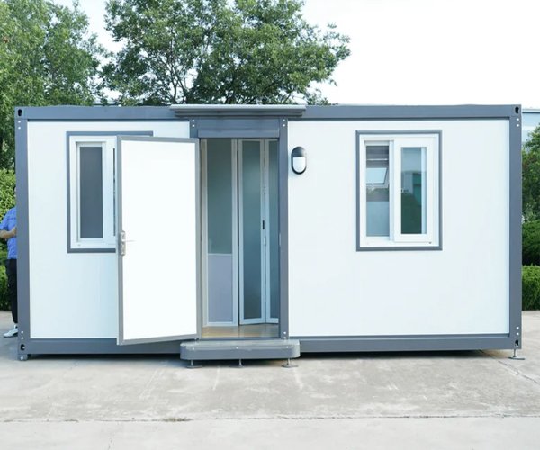 Modern Portable Office 7ft x 20ft with Bedroom
