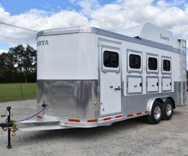 1 2018 Lakota 84HBPSL 4 Horse Trailer with 2′ Short Wall