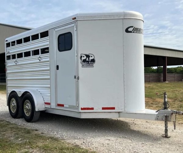 1 2013 model Cimarron 3 Horse Bumper Pull