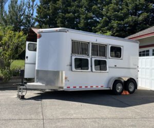 1 2013 Sundowner Trailers Sportman 3 Horse Triler