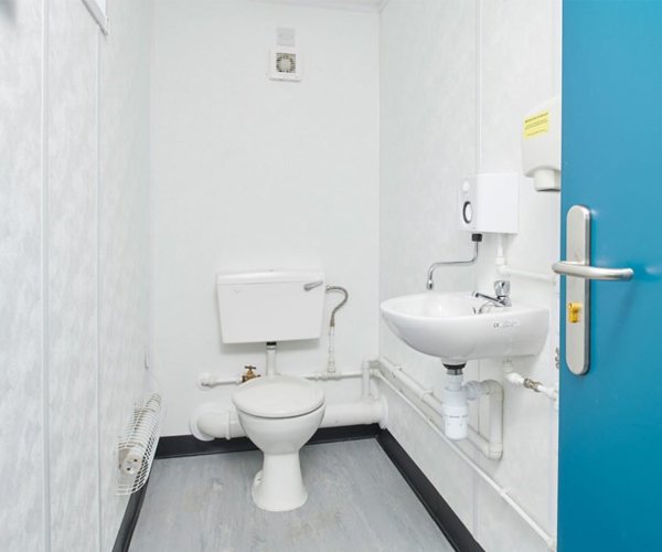 1 12Ft x 9Ft 2+1 Jackleg Toilet Cabin