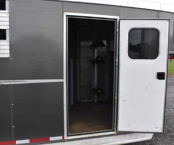 2 2018 Adam 7304GN 3 Horse Trailer