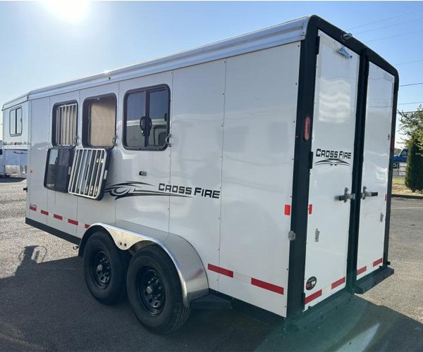 2 2022 Logan Coach Crossfire 3 Horse Gooseneck