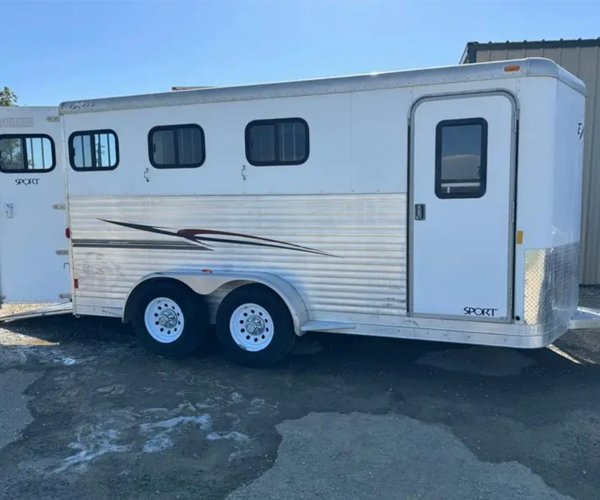 3 2008 Exiss Sport ES 30B 3 horse slant horse trailer