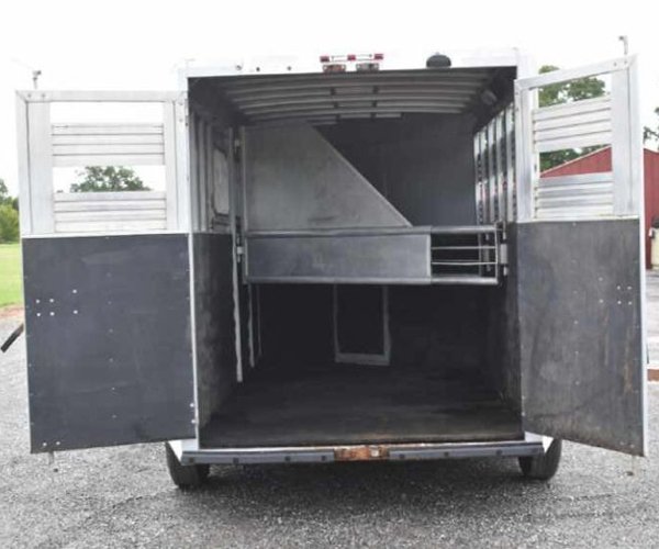 3 2018 Adam 7304GN 3 Horse Trailer