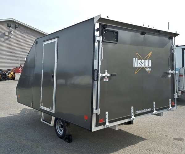 3 Mission Trailers 101×12 Aluminum 2-Place Crossover w/Mats & Guides, Rear Canopy