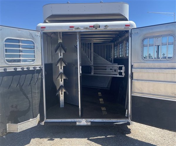 3 2000 Sooner 4 Horse Bumper Pull SUPER CLEAN