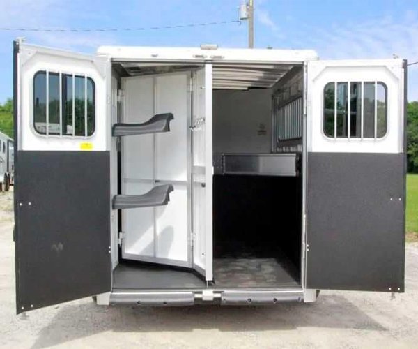 4 2016 Sundowner 3 Horse Gooseneck