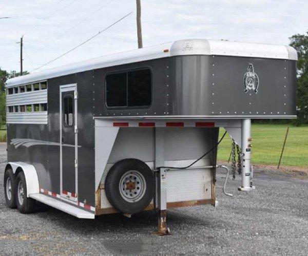 4 2018 Adam 7304GN 3 Horse Trailer